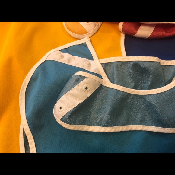 9 Large toddler waterproof bibs. - Picture 2 of 4